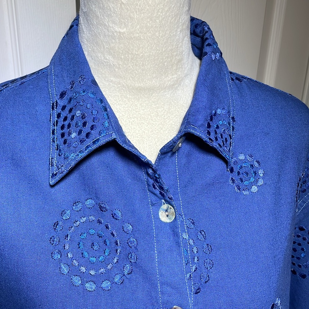 IOS Embroidered Button Front Shirt Tunic 3/4 Sleeves Blue Top‎ Large